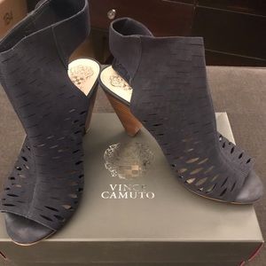 Vince Camuto Estell Sanda